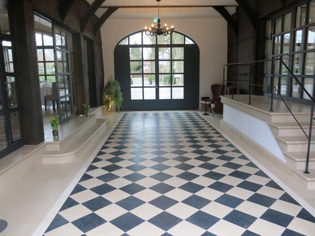 Romantik Hof Zur Linde Отель 4*