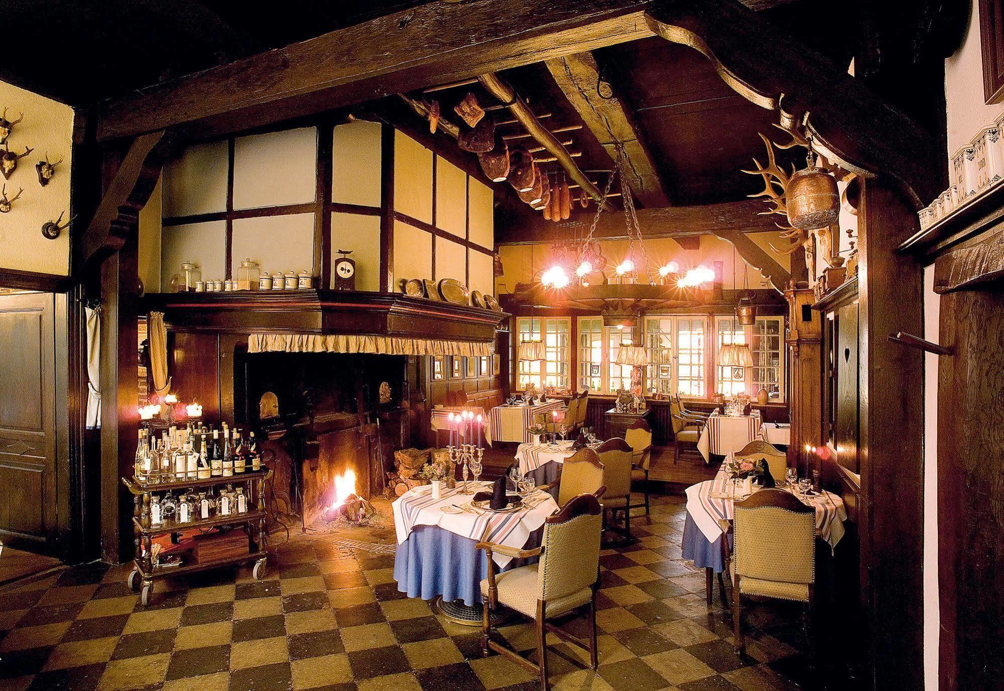 Отель Romantik Hof Zur Linde